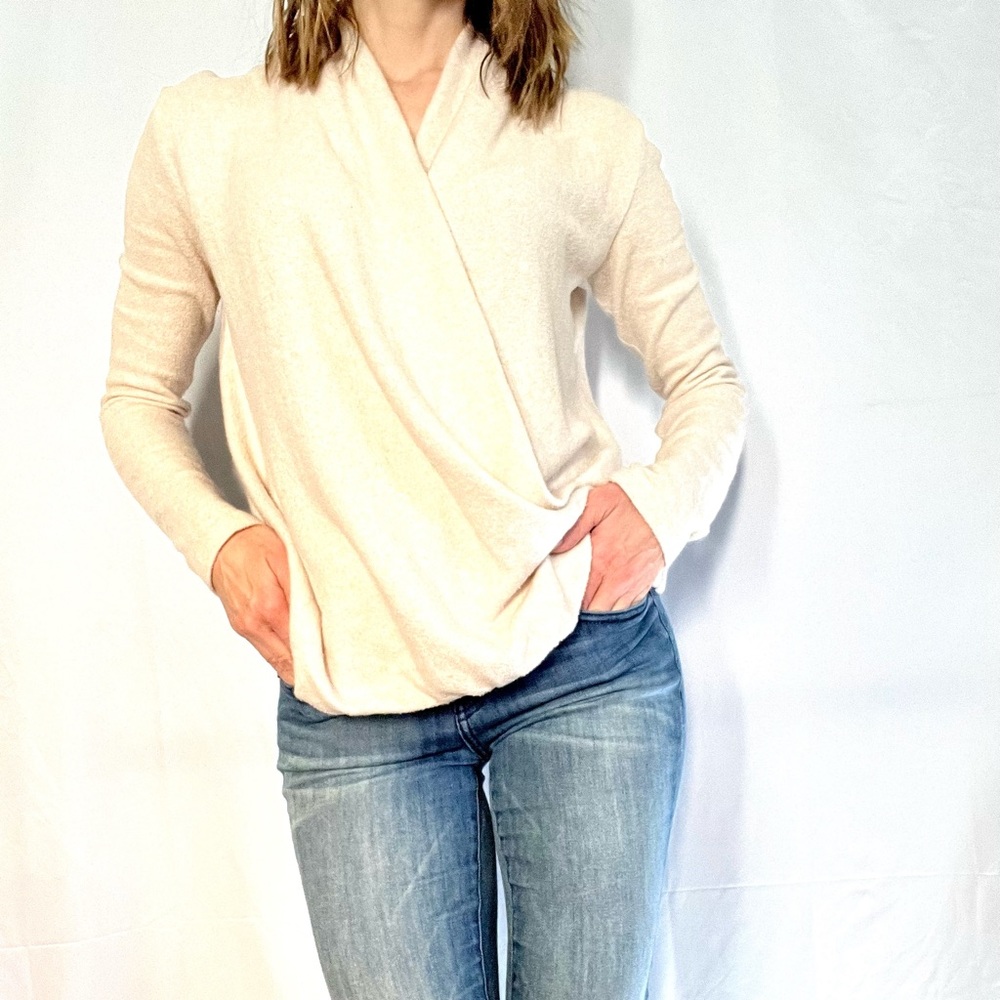 Anthropologie Cloudfleece Wrap Top light pink lightweight sweater hi lo size XS